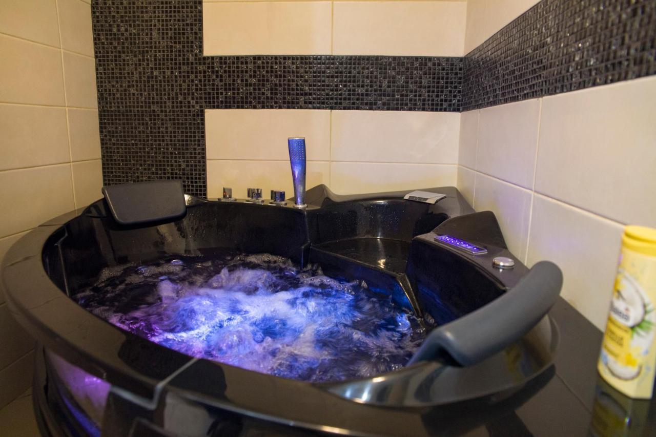 Spa Apartman Red Passion Apartment Belgrade Luaran gambar
