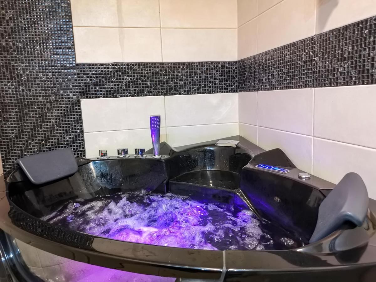 Spa Apartman Red Passion Apartment Belgrade Luaran gambar